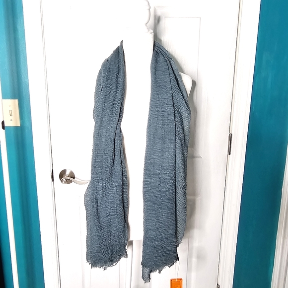 Scarf bundle (one NWT) - Picture 5 of 14